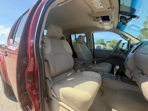 Used 2012 Nissan Frontier SV w/ SV Premium Utility Pkg AWD/4WD image 13
