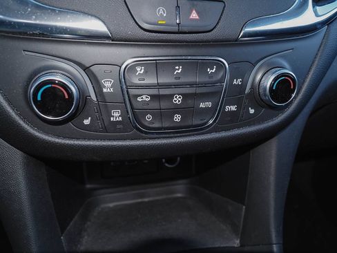 Used 2023 Chevrolet Equinox LT FWD image 13