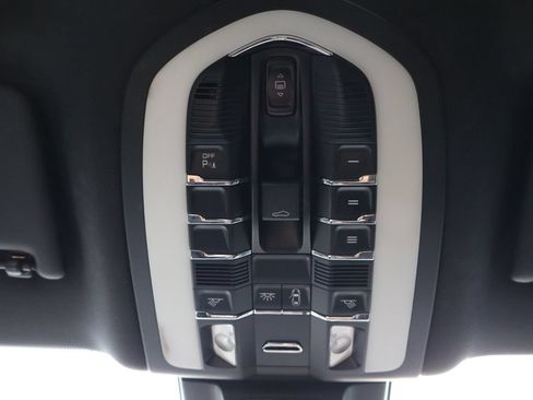 Used 2016 Porsche Macan S AWD/4WD image 27