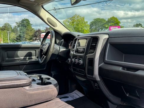 Used 2019 RAM 1500 Express AWD/4WD image 13