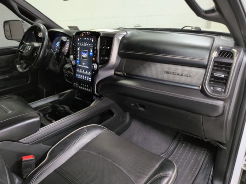 Used 2020 RAM 2500 Limited AWD/4WD image 36