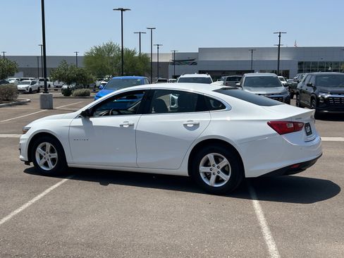 Certified 2024 Chevrolet Malibu LT FWD image 3