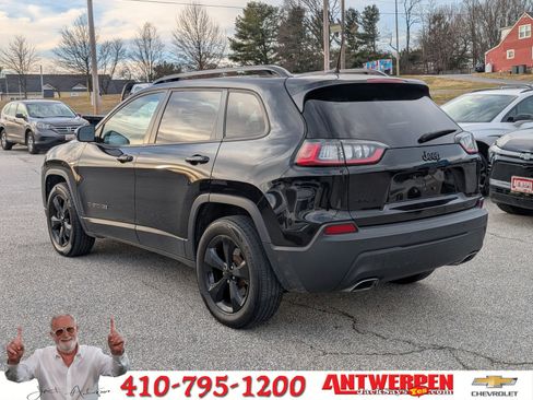 Used 2020 Jeep Cherokee Latitude Plus image 5