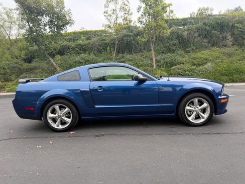 Used 2007 Ford Mustang GT Premium RWD image 6