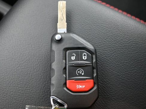 Used 2023 Jeep Gladiator Rubicon w/ LED Lighting Group image 29