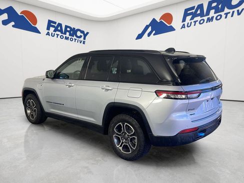 Used 2023 Jeep Grand Cherokee Trailhawk w/ Luxury Tech Group III AWD/4WD image 10