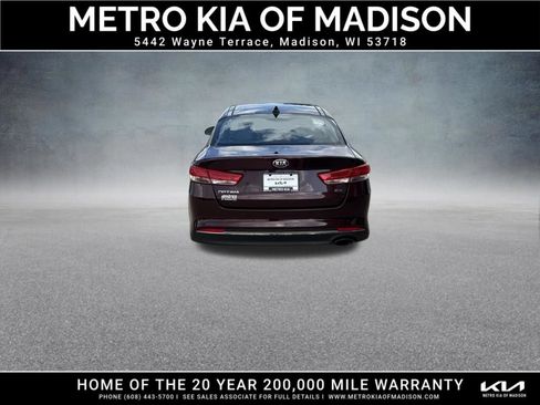 Used 2017 Kia Optima EX w/ Premium Package FWD image 5