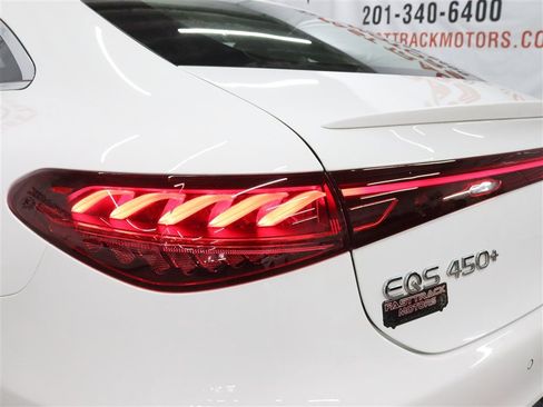 Used 2022 Mercedes-Benz EQS 450+ Sedan image 9