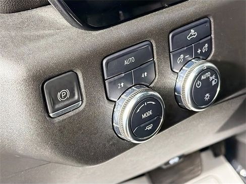 Used 2022 GMC Sierra 1500 SLE w/ Enhanced Capability Package image 10