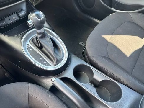 Used 2018 Kia Soul FWD image 21