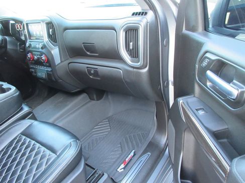 Certified 2021 Chevrolet Silverado 1500 RST image 23