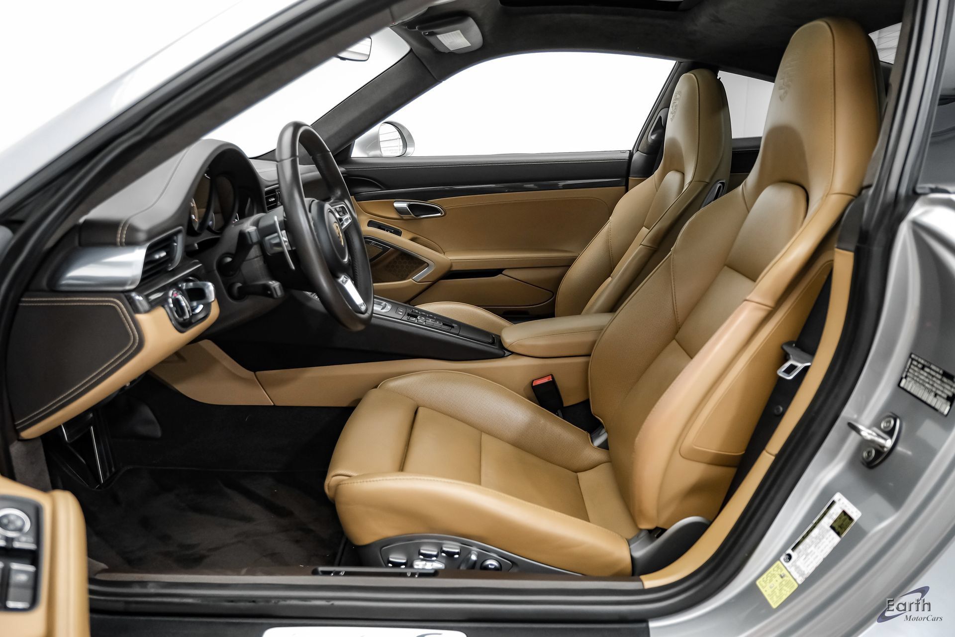 Used 2017 Porsche 911 Turbo S AWD/4WD image 35