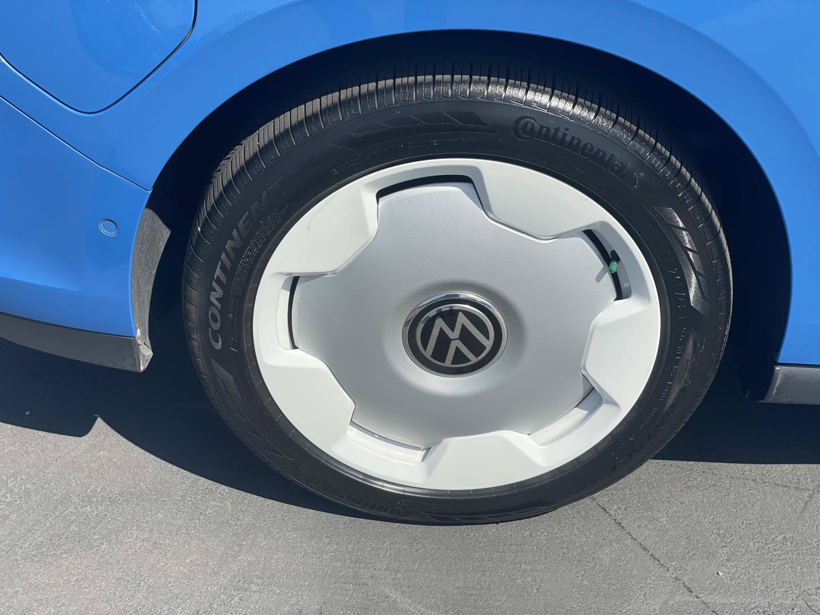 Certified 2025 Volkswagen ID. Buzz 1st Edition AWD/4WD image 7