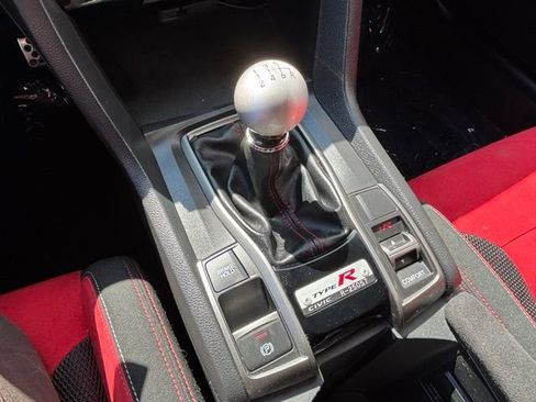 Used 2019 Honda Civic Type R image 14