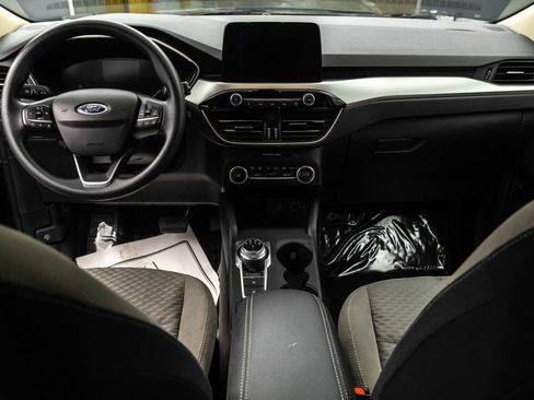 Used 2020 Ford Escape SE image 25
