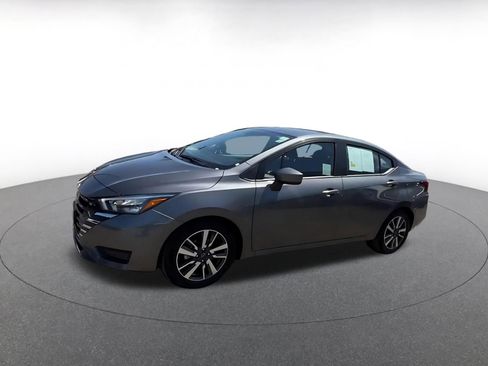 Used 2025 Nissan Versa SV FWD image 8
