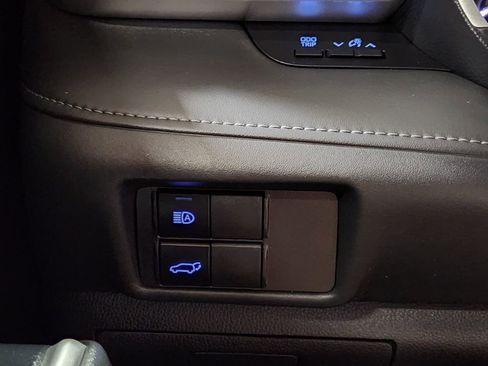 Used 2022 Toyota Highlander XLE image 41