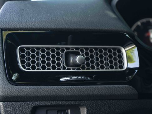 Used 2025 Honda Civic Sport image 39