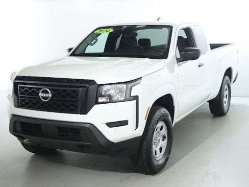 Used 2024 Nissan Frontier S w/ S Utility Package image 4