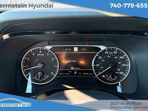 Used 2024 Nissan Pathfinder SL w/ Black Appearance Package AWD/4WD image 18