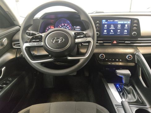 Used 2021 Hyundai Elantra SEL FWD image 22