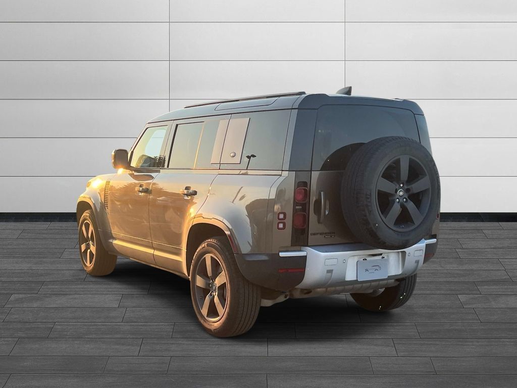 Used 2020 Land Rover Defender 110 SE AWD/4WD image 3