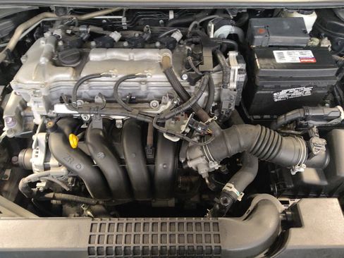 Used 2021 Toyota Corolla LE FWD image 31