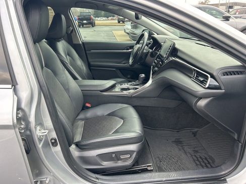 Used 2023 Toyota Camry XSE image 19