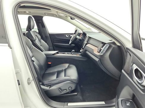 Certified 2023 Volvo XC60 B5 Plus w/ Climate Package image 14