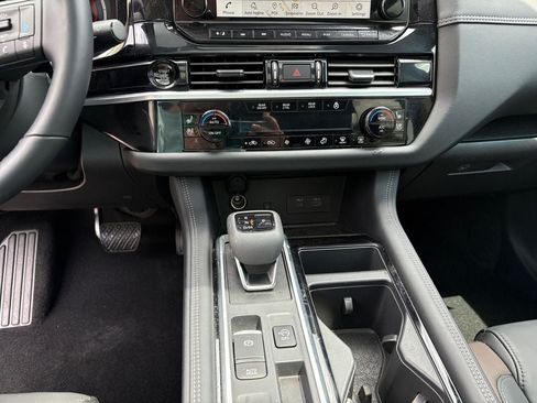Used 2025 Nissan Pathfinder Platinum w/ Cargo Package FWD image 22