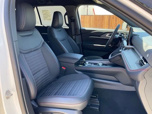 New 2026 Ford Explorer ST-Line w/ ST-Line Street Pack image 41