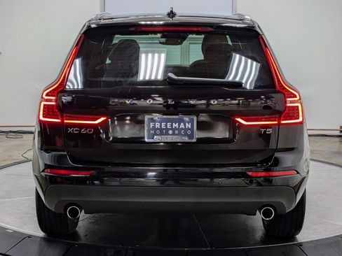 Used 2020 Volvo XC60 T5 Momentum image 8