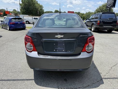 Used 2012 Chevrolet Sonic LS FWD image 6