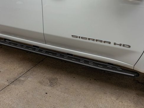 Used 2024 GMC Sierra 3500 SLE AWD/4WD image 11