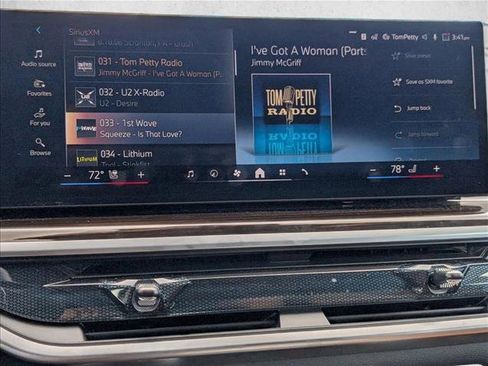 Used 2026 BMW X5 xDrive50e w/ Executive Package image 16