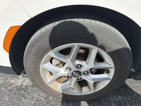 Used 2023 Kia Soul LX w/ LX Technology Package FWD image 14