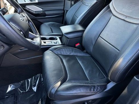 Used 2021 Ford Explorer ST w/ ST Street Pack image 5