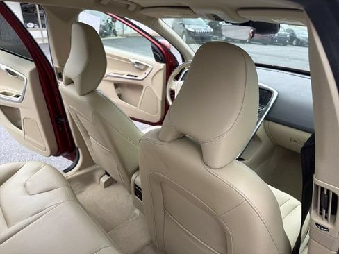 Used 2016 Volvo XC60 T5 Premier AWD/4WD image 26