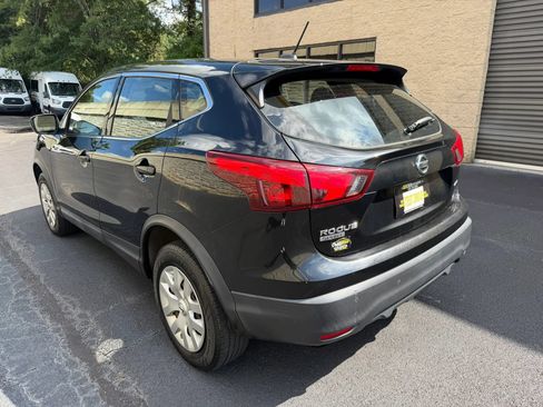 Used 2018 Nissan Rogue Sport S AWD/4WD image 9