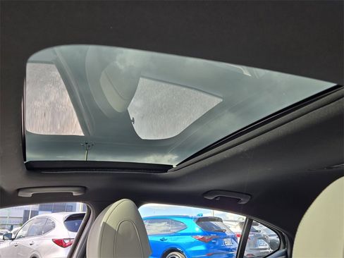 Certified 2023 Genesis G70 2.0T w/ Sport Prestige Package image 18