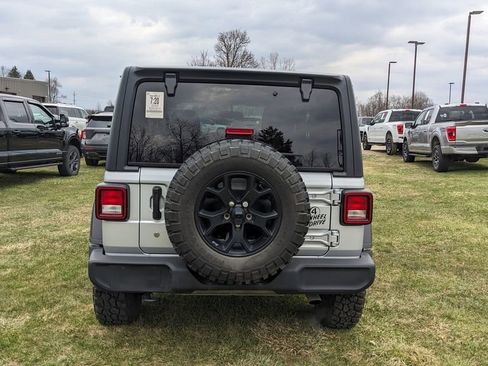 Used 2023 Jeep Wrangler Willys image 4