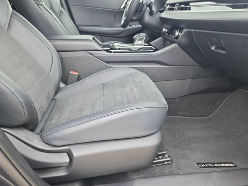 Used 2025 Mitsubishi Outlander SE AWD/4WD image 10