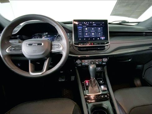 Used 2024 Jeep Compass Trailhawk image 15