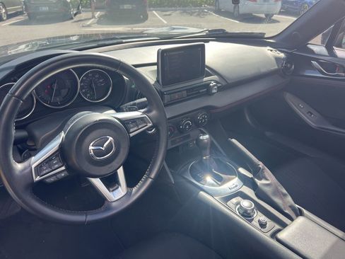 Used 2016 MAZDA MX-5 Miata Club image 25