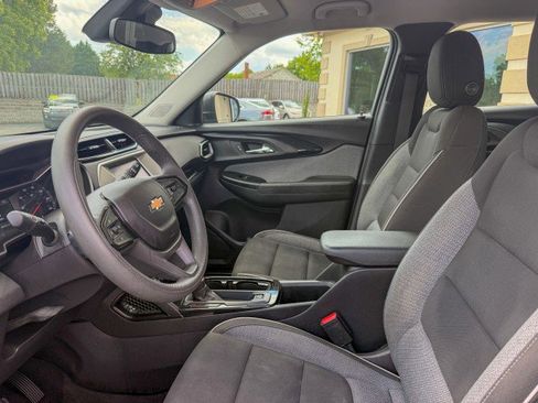 Used 2021 Chevrolet TrailBlazer LS FWD image 5