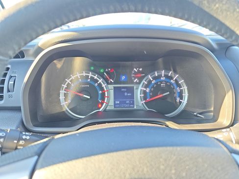 Used 2015 Toyota 4Runner SR5 Premium image 16