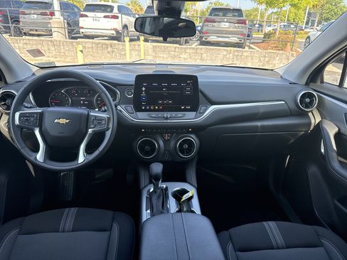Used 2023 Chevrolet Blazer LT FWD image 27