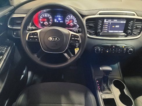 Used 2020 Kia Sorento FWD V6 image 22