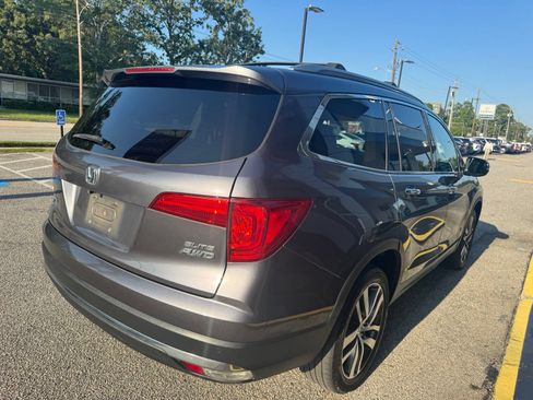 Used 2017 Honda Pilot Elite image 12