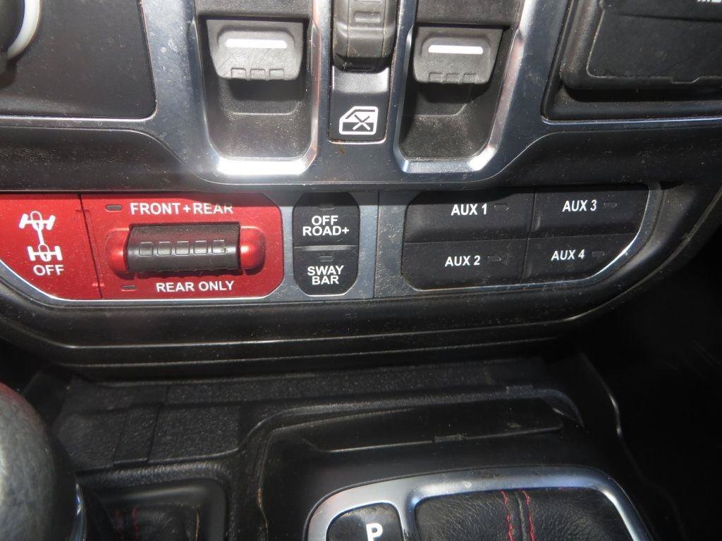 Used 2020 Jeep Gladiator Rubicon w/ Cold Weather Group AWD/4WD image 22